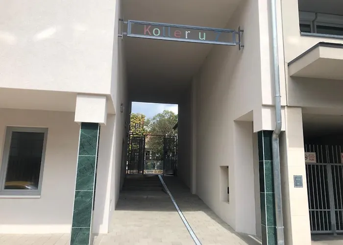Zsuka Free Parking